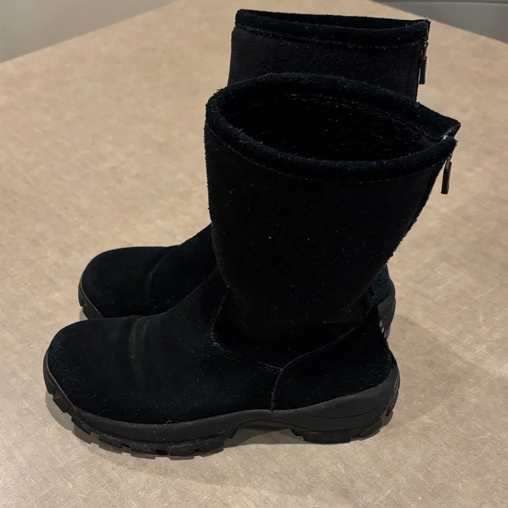 Lands' End Black Suede Boots shrerpa/fleece lined